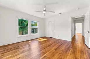 811 E 45th St, Austin, TX 78751 - Photo 15
