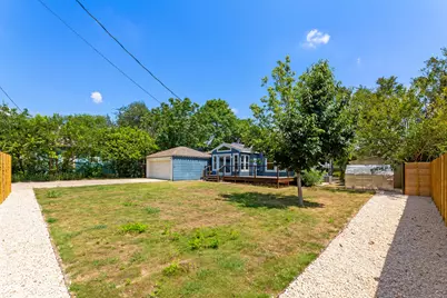 811 E 45th Street, Austin, TX 78751 - Photo 31