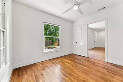 811 E 45th Street, Austin, TX 78751 - Photo 13