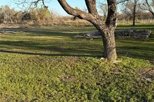 1304 E Cameron Ave, Rockdale, TX 76567 - Photo 13