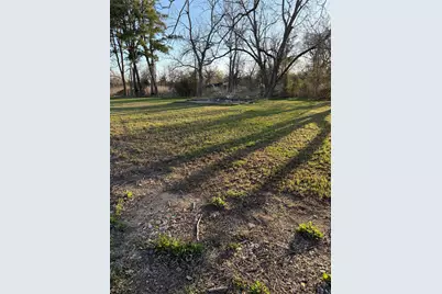 1304 E Cameron Avenue, Rockdale, TX 76567 - Photo 19