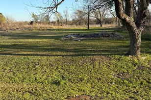 1304 E Cameron Ave, Rockdale, TX 76567 - Photo 7