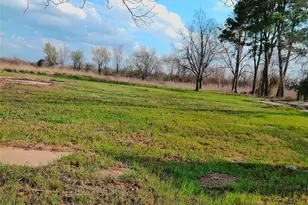 1304 E Cameron Ave, Rockdale, TX 76567 - Photo 3