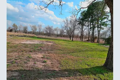 1304 E Cameron Avenue, Rockdale, TX 76567 - Photo 25