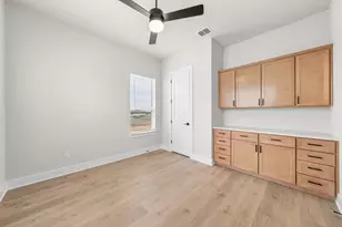 305 Kanarra Crk Rd, Jarrell, TX 76537 - Photo 7