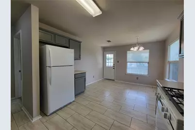 1005 Burgess Drive, Leander, TX 78641 - Photo 11