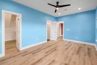 18716 W Lakeview Drive, Jonestown, TX 78645 - Photo 19