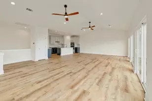 18716 W Lakeview Dr, Jonestown, TX 78645 - Photo 5