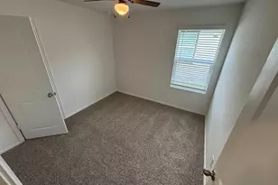 189 Bull Lake Cir, Buda, TX 78610 - Photo 17