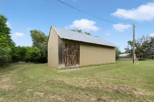 212 County Road 229 Rd, Briggs, TX 78608 - Photo 33