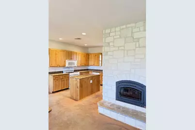 11791 Silver Springs Road, Rockdale, TX 76567 - Photo 15