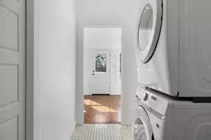 1019 W 4th St, Taylor, TX 76574 - Photo 15