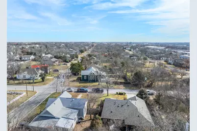 1019 W 4th Street, Taylor, TX 76574 - Photo 19