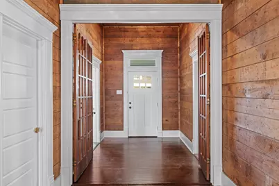 1019 W 4th Street, Taylor, TX 76574 - Photo 9