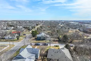 1019 W 4th St, Taylor, TX 76574 - Photo 19