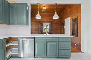 1019 W 4th St, Taylor, TX 76574 - Photo 9