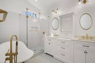 1019 W 4th St, Taylor, TX 76574 - Photo 1