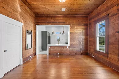 1019 W 4th Street, Taylor, TX 76574 - Photo 5