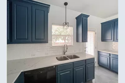 3917 Bronco Bend Loop, Austin, TX 78744 - Photo 9