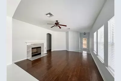 3917 Bronco Bend Loop, Austin, TX 78744 - Photo 5
