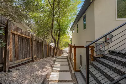 2812 Oak Springs Drive #2, Austin, TX 78702 - Photo 37