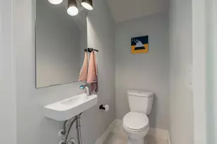 2812 Oak Springs Dr, Austin, TX 78702 - Photo 19