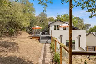 2812 Oak Springs Dr, Austin, TX 78702 - Photo 35