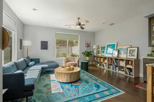 2812 Oak Springs Dr, Austin, TX 78702 - Photo 1