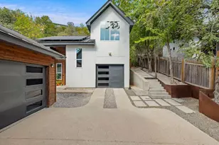 2812 Oak Springs Dr, Austin, TX 78702 - Photo 5