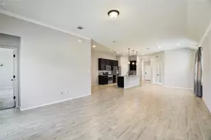 107 Barley Fork Ln, Hutto, TX 78634 - Photo 5