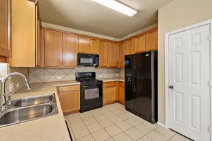 10403 Wylie Dr, Austin, TX 78748 - Photo 11