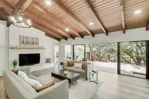 6201 Valleyview St, Lago Vista, TX 78645 - Photo 11