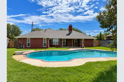 831 Whispering Oaks Drive, Giddings, TX 78942 - Photo 37