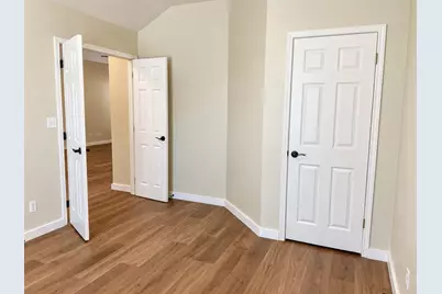 831 Whispering Oaks Drive, Giddings, TX 78942 - Photo 33