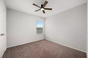 129 Purple Heart Dr, Buda, TX 78610 - Photo 21
