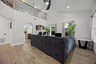731 Neches Street, Lockhart, TX 78644 - Photo 5