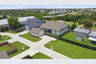 1009 Scenic Drive, Georgetown, TX 78626 - Photo 33