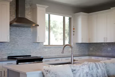 21013 Nimitz Avenue, Jonestown, TX 78645 - Photo 15