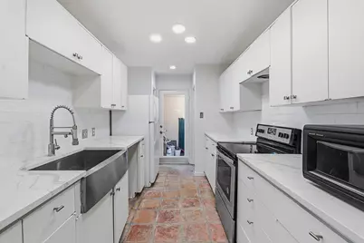 1106 W 6th Street #206, Austin, TX 78703 - Photo 9