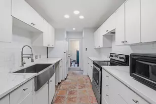 1106 W 6th St, Austin, TX 78703 - Photo 9