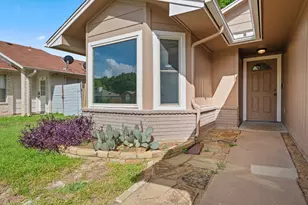 16308 Parkway Dr, Pflugerville, TX 78660 - Photo 1