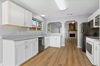 16308 Parkway Drive, Pflugerville, TX 78660 - Photo 3