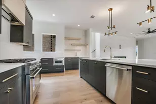 98 Wennmohs Pl, Horseshoe Bay, TX 78657 - Photo 9