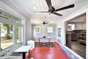 717 S Laurel Ave, Luling, TX 78648 - Photo 5