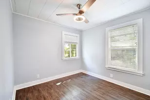 717 S Laurel Ave, Luling, TX 78648 - Photo 13