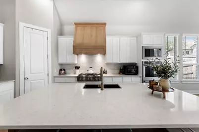 416 Crescent Heights Drive, Georgetown, TX 78628 - Photo 37