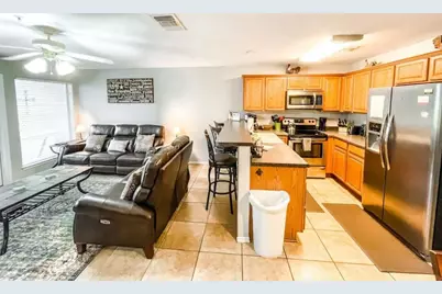 730 E Mather Street, New Braunfels, TX 78130 - Photo 5