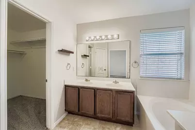 302 Floating Leaf Drive, Hutto, TX 78634 - Photo 19