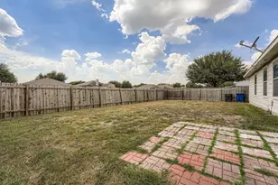 302 Floating Leaf Dr, Hutto, TX 78634 - Photo 27