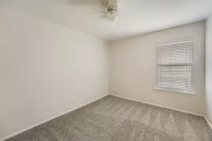 302 Floating Leaf Dr, Hutto, TX 78634 - Photo 21